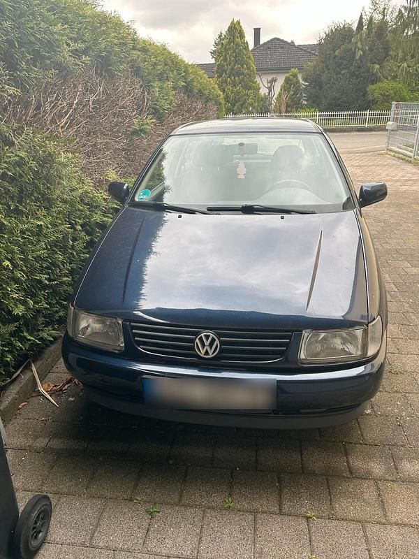 Blau Gebraucht 1996 VW Polo Kleinwagen | 200 € (Superpreis) - Bild 1/4