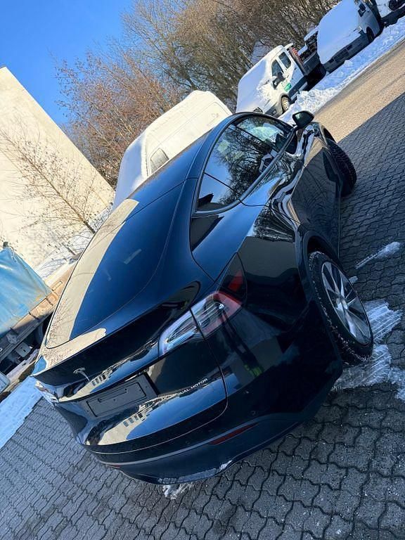 Gebraucht Tesla Model Y 378 kW (514 PS) 2021 Schwarz SUV