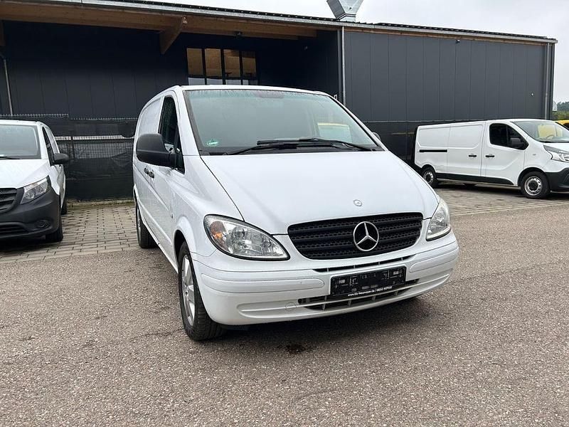 Weiß Gebraucht 2009 Mercedes Vito Van / Kleinbus | 8.500 € (Superpreis) - Bild 1/4