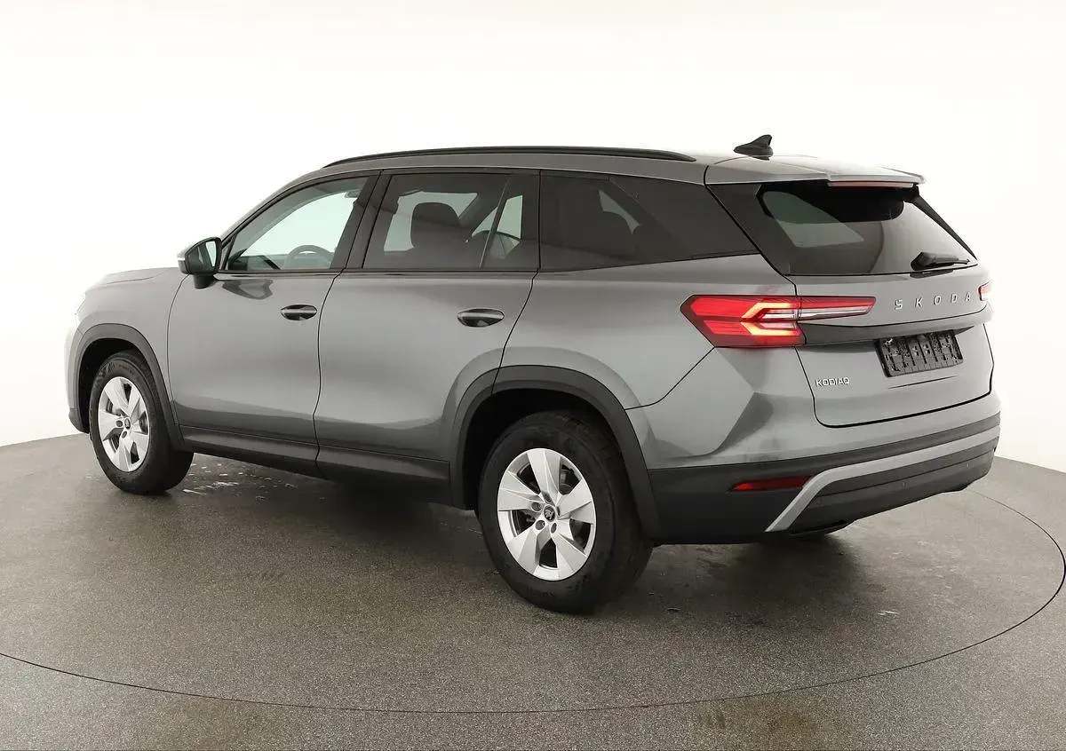 Neu Skoda Kodiaq Selection 150 PS (110 kW) 2026 Graphite grau metallic SUV