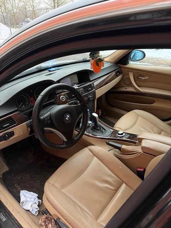 Gebraucht BMW 330 231 PS (169 kW) 2007 Schwarz Limousine