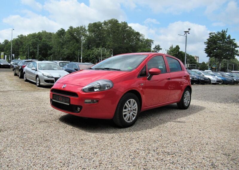 Rot Gebraucht 2018 Fiat Punto More Kleinwagen | 5.880 € (Fairer Preis) - Bild 1/4