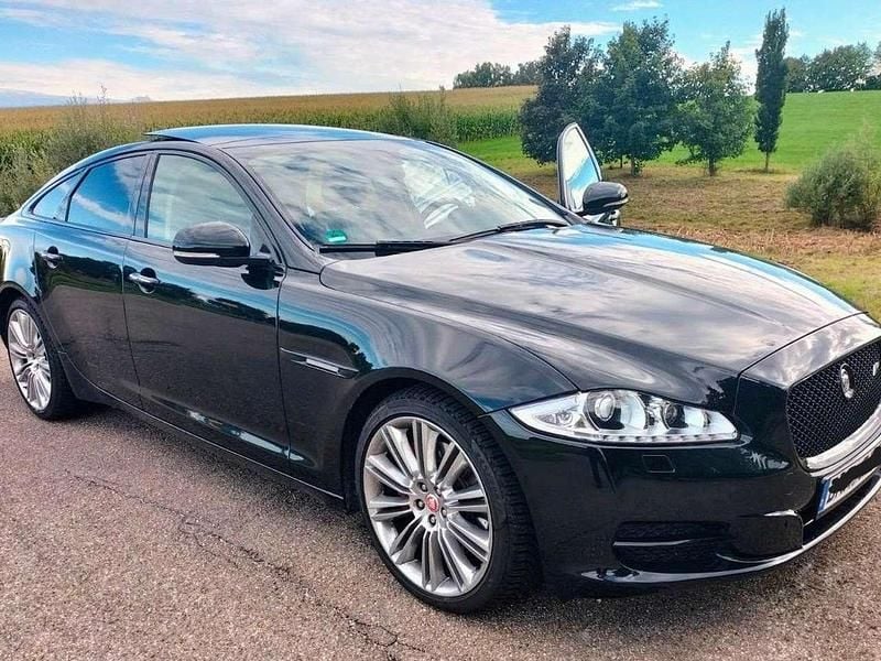 Gebraucht Jaguar XJ Portfolio 340 PS (250 kW) 2014 Schwarz Limousine