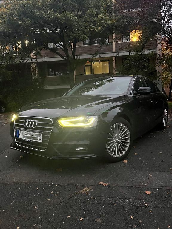 Schwarz Gebraucht 2014 Audi A4 Sport Limousine | 12.000 € (Guter Preis) - Bild 1/4