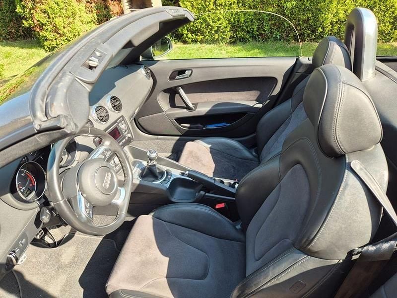 Gebraucht Audi TT Roadster Sport 160 PS (117 kW) 2012 Grau Cabrio