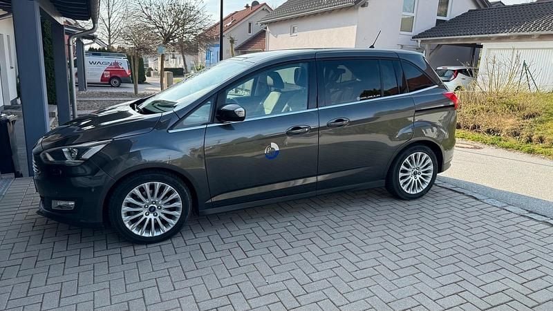 Gebraucht Ford Grand C-Max Titanium 150 PS (110 kW) 2018 Grau Van / Kleinbus