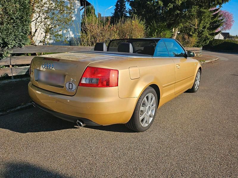 Gebraucht Audi Cabriolet 220 PS (161 kW) 2003 Gold Cabrio
