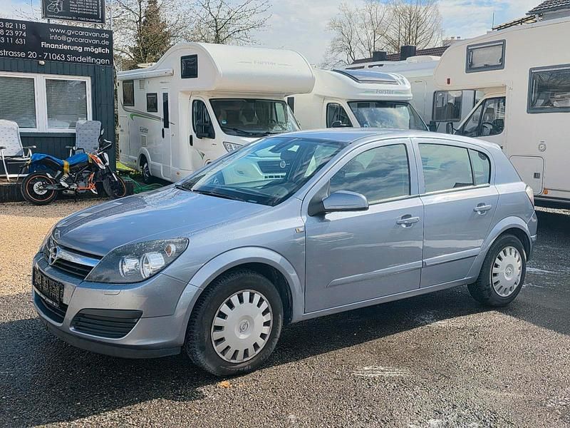 Gebraucht Opel Astra Edition 106 PS (77 kW) 2007 Silber Kleinwagen