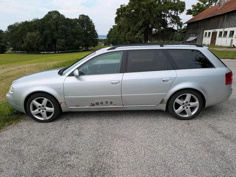 Grau Gebraucht 2003 Audi A6 Kombi | 2.000 € (Guter Preis) - Bild 1/4