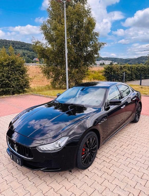 Schwarz Gebraucht 2017 Maserati Ghibli Limousine | 21.500 € (Fairer Preis) - Bild 1/4