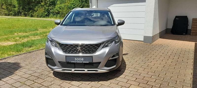 Grau Gebraucht 2020 Peugeot 3008 Allure SUV | 17.790 € (Guter Preis) - Bild 1/4