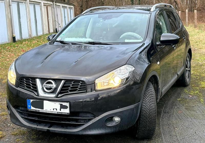 Schwarz Gebraucht 2013 Nissan Qashqai +2 SUV | 11.800 € (Etwas zu teuer) - Bild 1/4