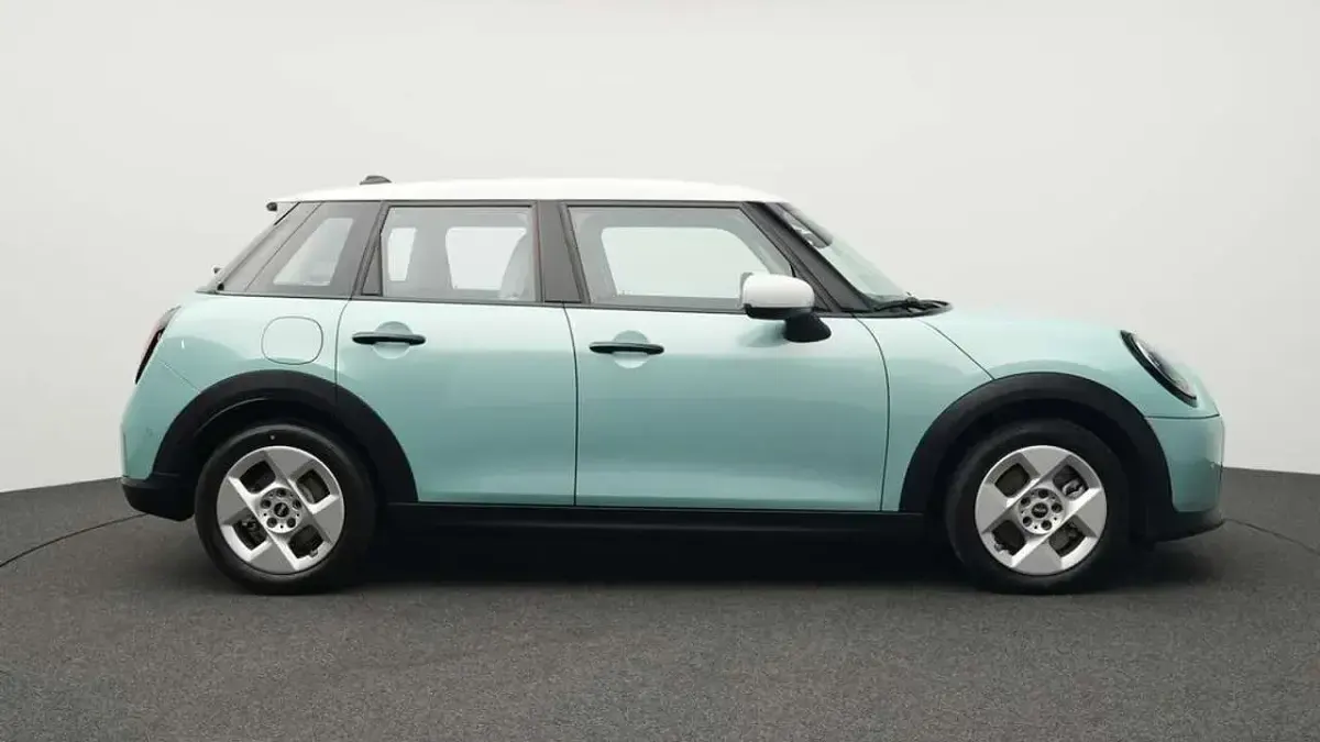 Gebraucht Mini Cooper Classic 156 PS (114 kW) 2024 Grün Kleinwagen