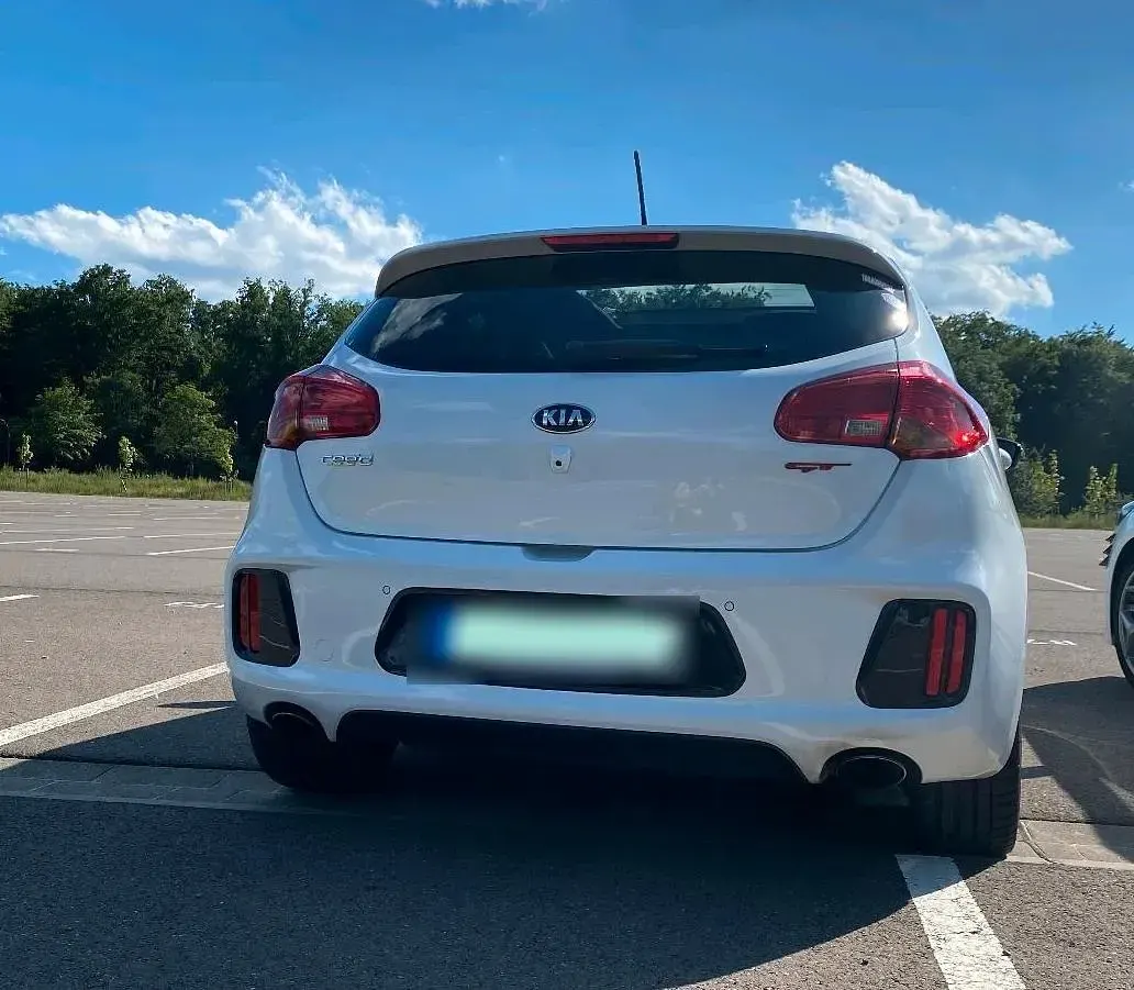 Gebraucht Kia Ceed GT GT 204 PS (150 kW) 2014 Weiß Limousine