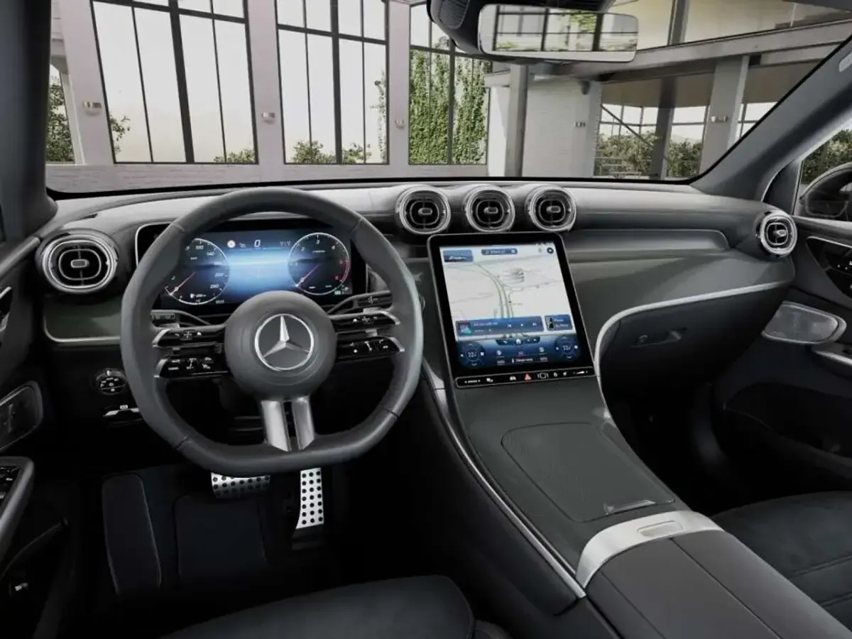 Gebraucht Mercedes GLC220 AMG line 197 PS (144 kW) 2022 Nautikblau SUV