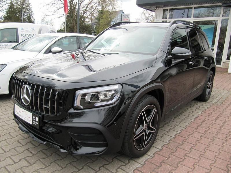 Gebraucht Mercedes GLB200 AMG line 163 PS (119 kW) 2021 Schwarz SUV