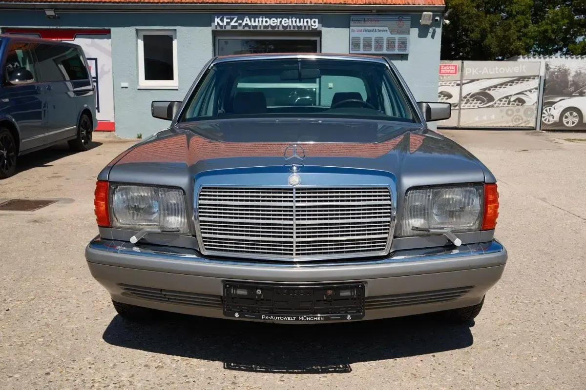 Gebraucht Mercedes 300 179 PS (131 kW) 1987 Silber Limousine