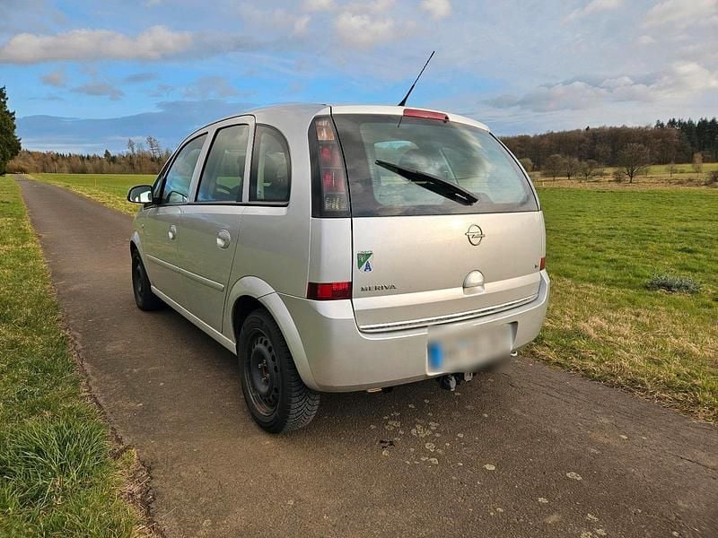 Gebraucht Opel Meriva 104 PS (76 kW) 2007 Silber Van / Kleinbus