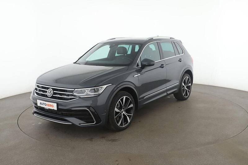 Grau Gebraucht 2021 VW Tiguan R-line SUV | 31.830 € (Fairer Preis) - Bild 1/3