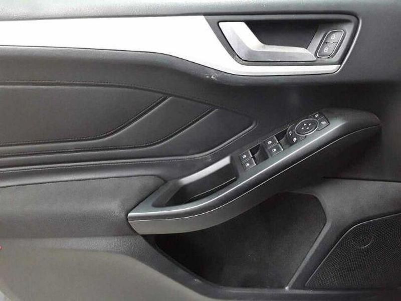 Gebraucht Ford Focus Cool & Connect 150 PS (110 kW) 2020 Blau Limousine