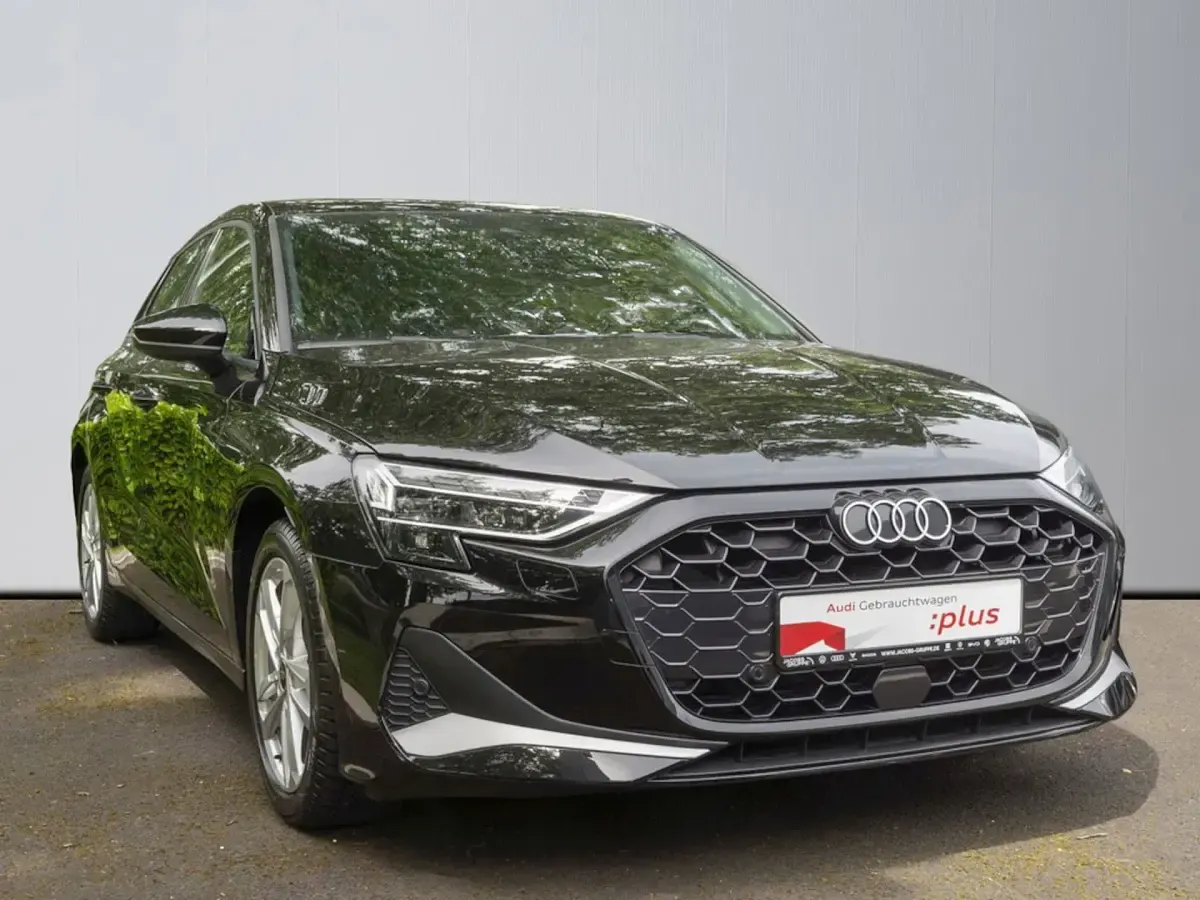 Gebraucht Audi A3 Advanced 150 PS (110 kW) 2025 Mythosschwarz metallic