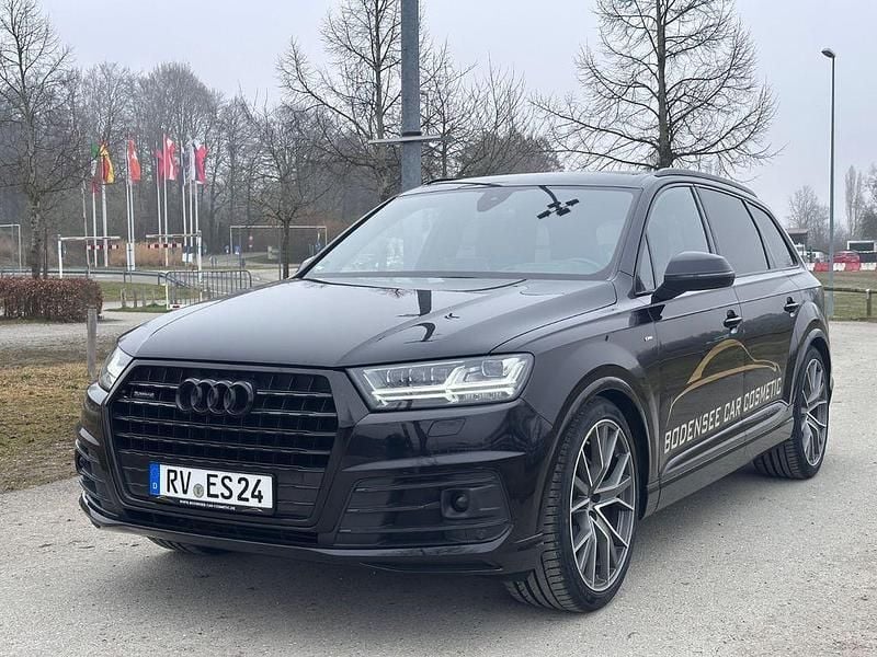 Używany Audi Q7 S-Line 272 KM (200 kW) 2016 Czarny SUV