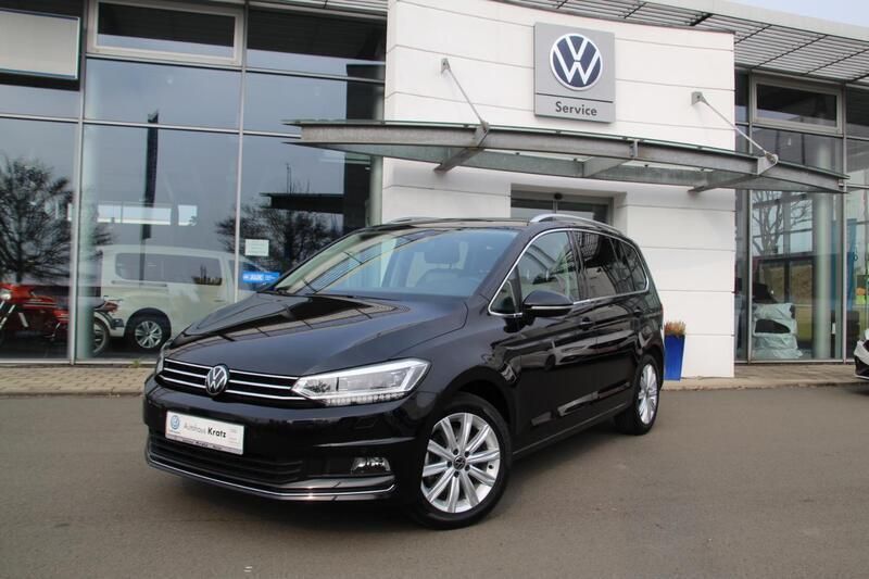 Schwarz Gebraucht 2024 VW Touran Highline Van / Kleinbus | 37.490 € (Etwas zu teuer) - Bild 1/4