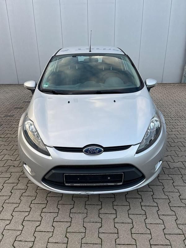 Gebraucht Ford Fiesta 60 PS (44 kW) 2009 Grau Kleinwagen