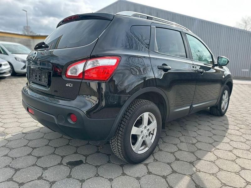 Gebraucht Nissan Qashqai Tekna 150 PS (110 kW) 2011 Schwarz SUV