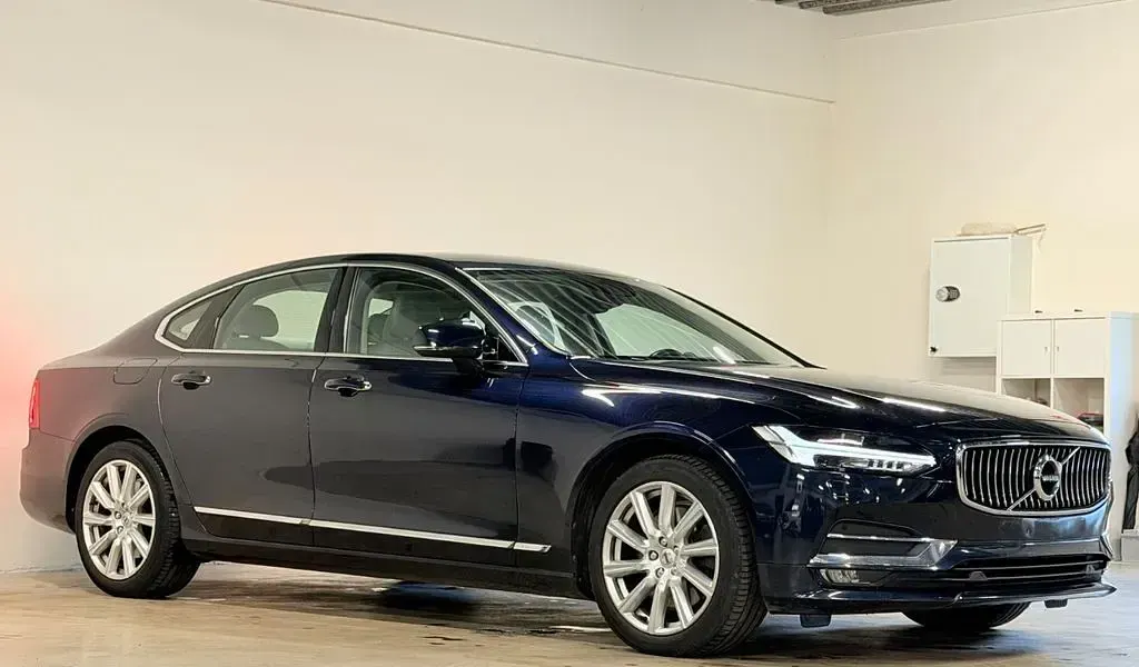 Gebraucht Volvo S90 Inscription 235 PS (172 kW) 2017 Blau Limousine