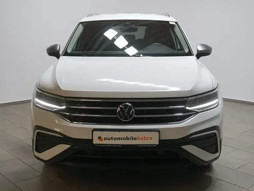 Gebraucht VW Tiguan Allspace Life 200 PS (147 kW) 2022 Pure white SUV