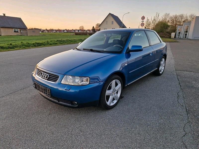 Usata Audi A3 131 CV (96 kW) 2001 Blu Utilitaria