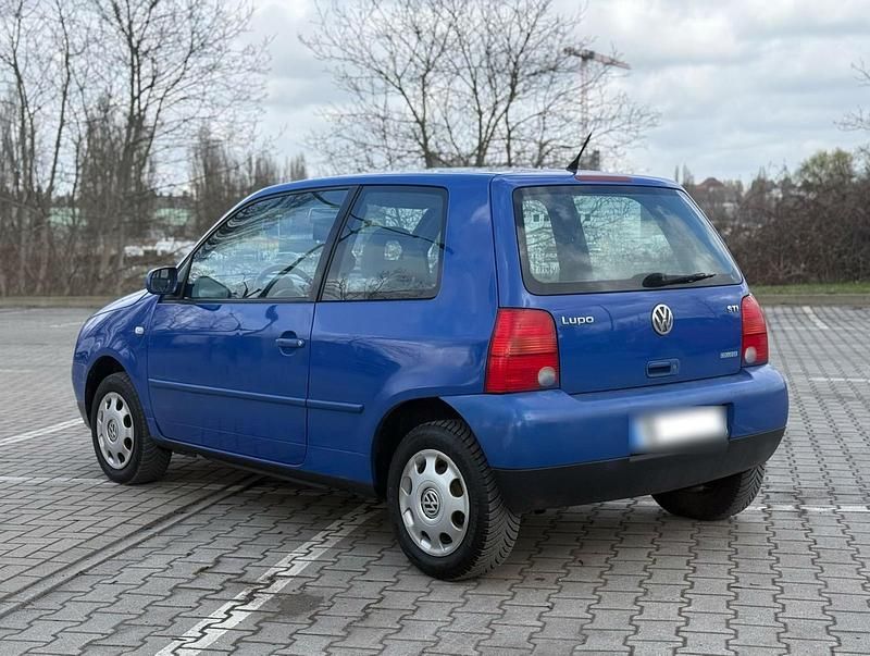 Gebraucht VW Lupo 75 PS (55 kW) 2002 Blau Kleinwagen