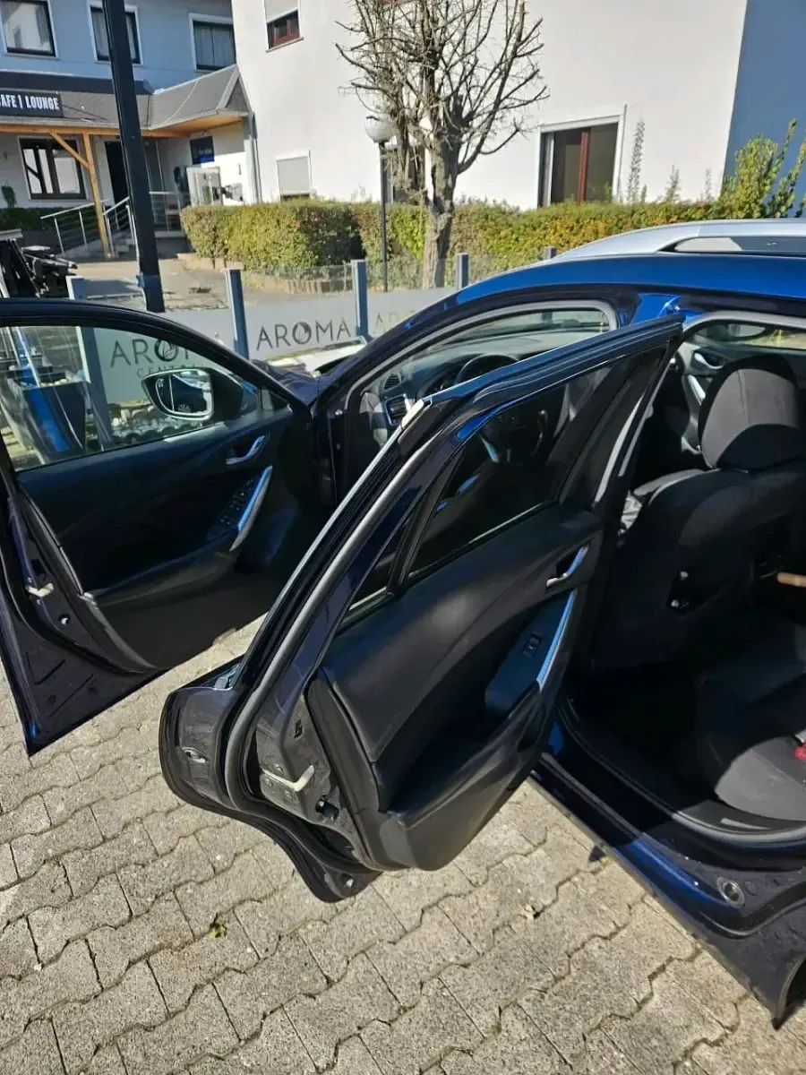 Używany Mazda 6 172 KM (126 kW) 2013 Niebieski Kombi