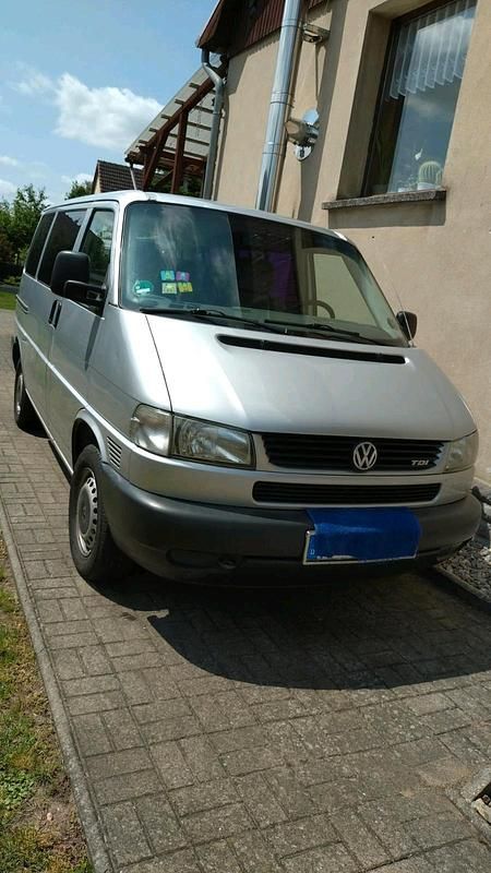 Silber Gebraucht 2002 VW T4 Family Van | 3.500 € (Superpreis) - Bild 1/4