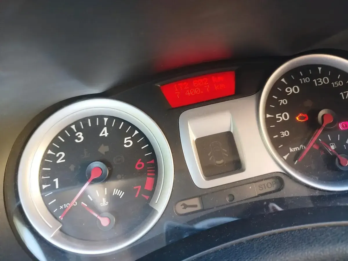 Gebraucht Renault Clio 101 PS (74 kW) 2010 Grün Kleinwagen