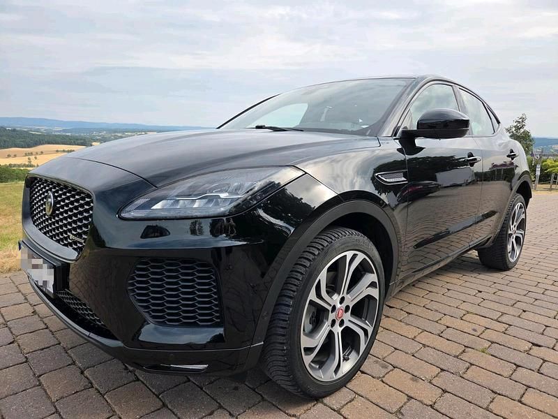 Schwarz Gebraucht 2018 Jaguar E-Pace First Edition SUV | 25.500 € (Fairer Preis) - Bild 1/4