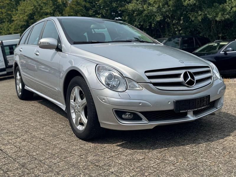 Silber Gebraucht 2007 Mercedes R320 Van / Kleinbus | 4.400 € - Bild 1/4