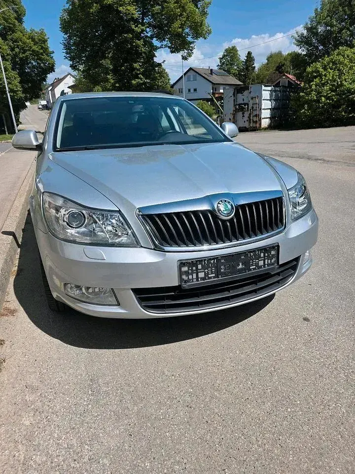 Używany Skoda Octavia 160 KM (117 kW) 2011 Srebrny Kombi