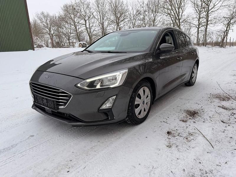 Gebraucht Ford Focus Titanium 120 PS (88 kW) 2018 Grau Limousine