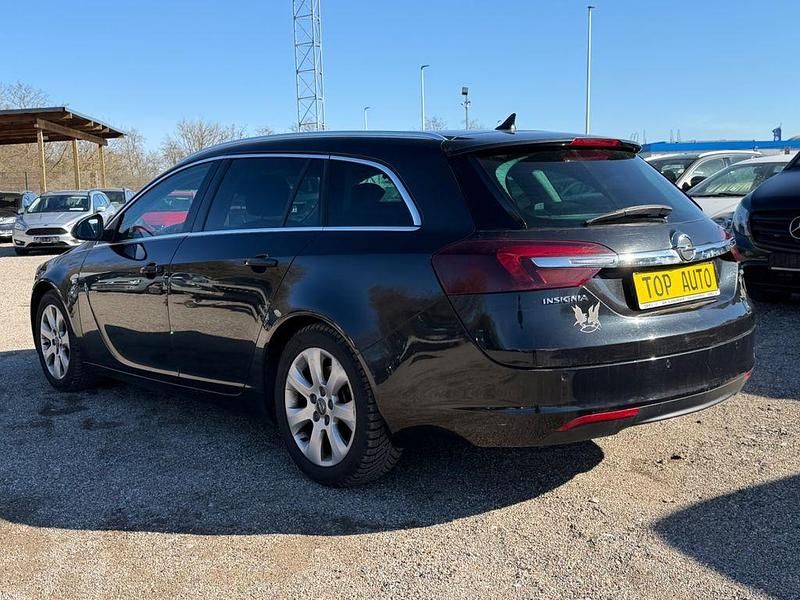 Gebraucht Opel Insignia 163 PS (119 kW) 2014 Schwarz Kombi