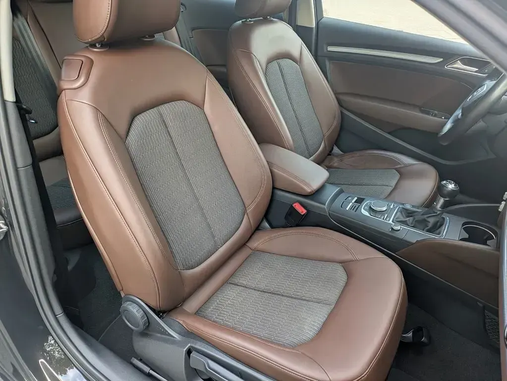 Gebraucht Audi A3 Ambiente 122 PS (89 kW) 2012 Braun Kleinwagen