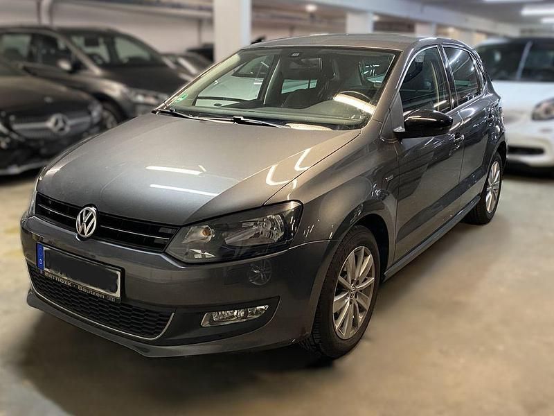 Pepper grey metallic Gebraucht 2012 VW Polo Match Limousine | 6.999 € (Guter Preis) - Bild 1/4