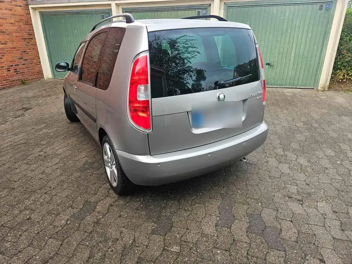 Gebraucht Skoda Roomster 105 PS (77 kW) 2009 Grau Van / Kleinbus