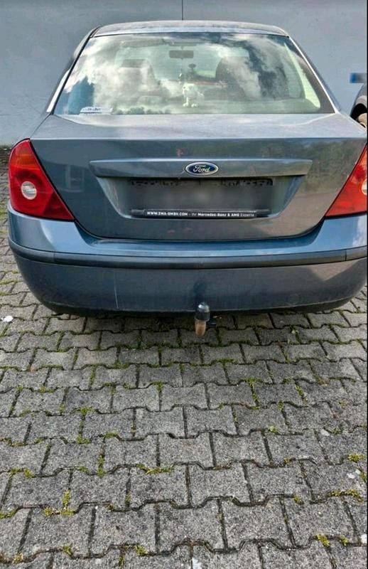 Gebraucht Ford Mondeo 110 PS (80 kW) 2001 Blau Limousine