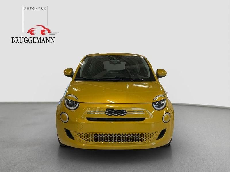 Neu Fiat 500 65 PS (47 kW) 2026 Grün Kleinwagen