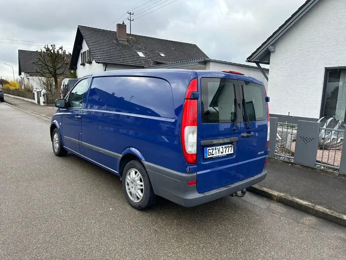 Używany Mercedes Vito 163 KM (119 kW) 2014 Niebieski Van