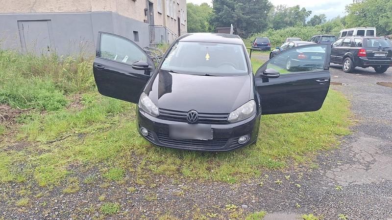 Schwarz Gebraucht 2009 VW Golf VI Coupé | 4.000 € (Fairer Preis) - Bild 1/4