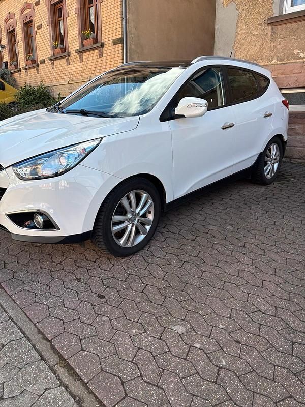 Gebraucht Hyundai ix35 184 PS (135 kW) 2011 Weiß SUV