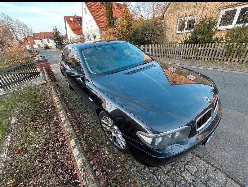 Schwarz Gebraucht 2004 BMW 730 Limousine | 3.800 € (Fairer Preis) - Bild 1/4